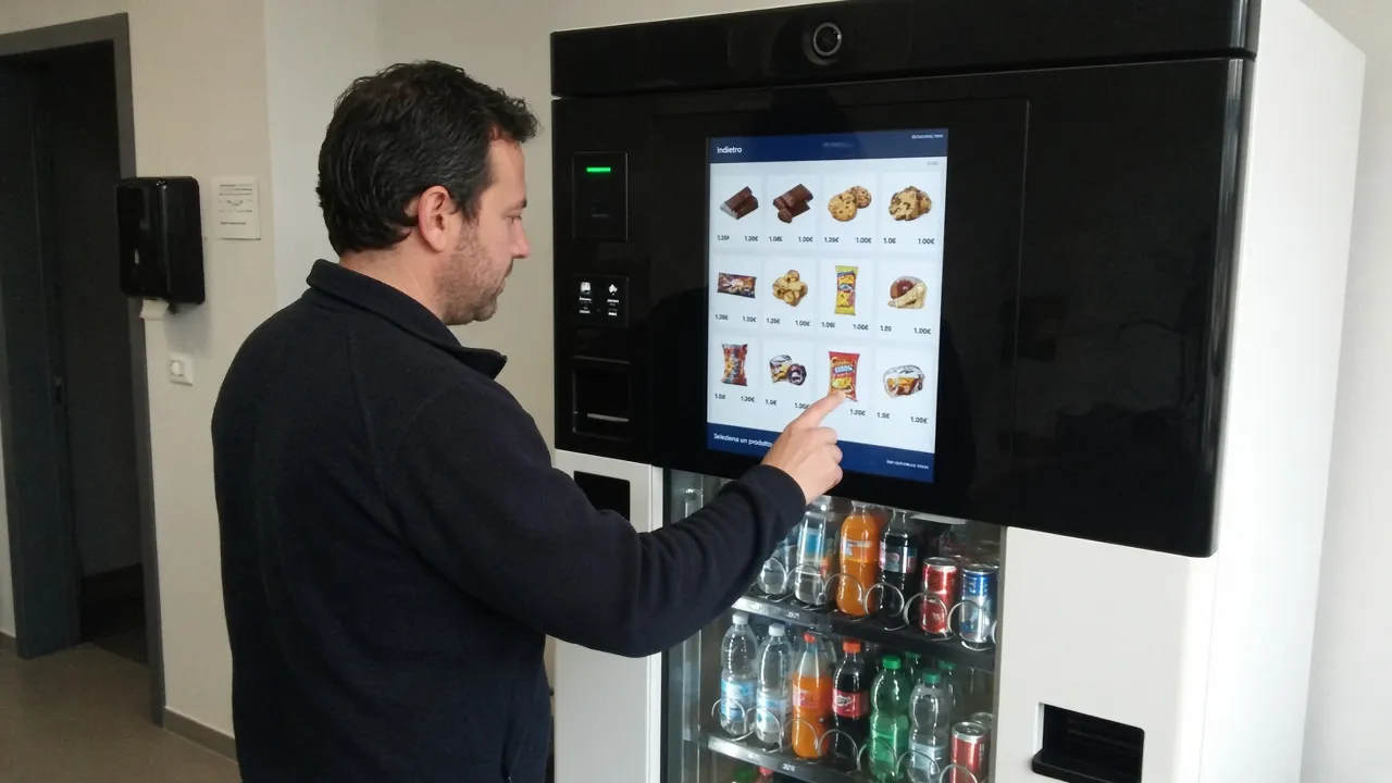 Distributore vending con intelligenza artificiale: visione, telemetria predittiva e checkout smart