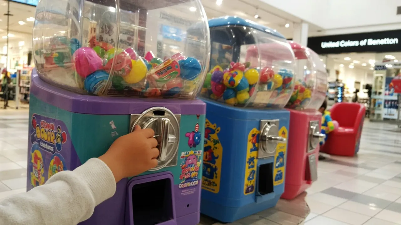 Distributore automatico di giocattoli e capsule (gashapon): guida per centri commerciali e FEC
